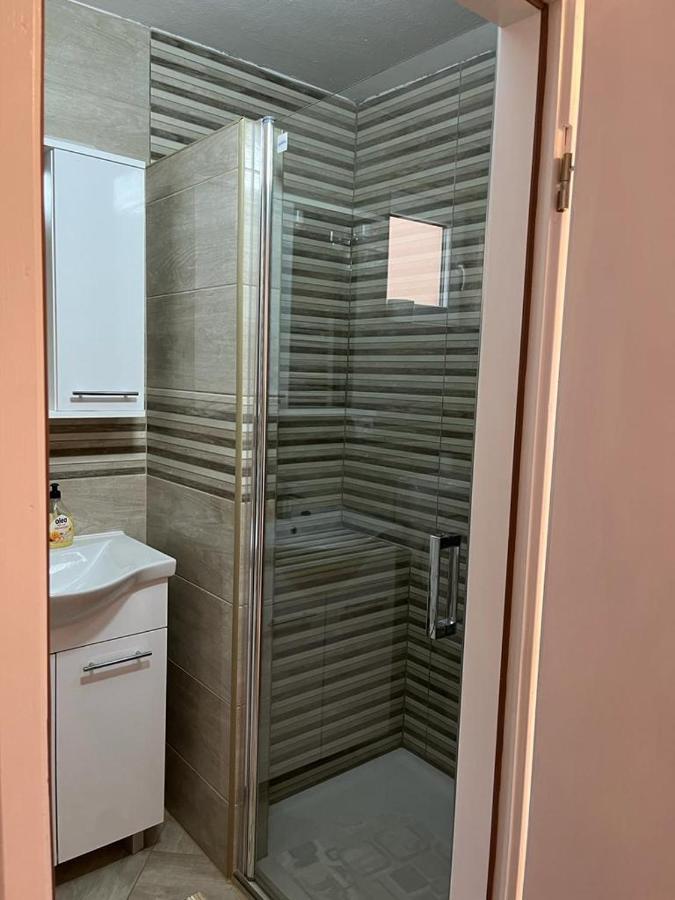 Novska Opg - Zm Apartmani Martinovic מראה חיצוני תמונה